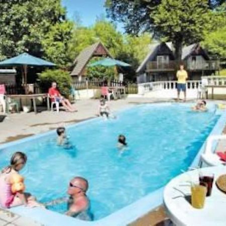 3 Bedroom Lodge With Hot Tub On Lovely Quiet Holiday Park In Cornwall Gunnislake Exterior foto